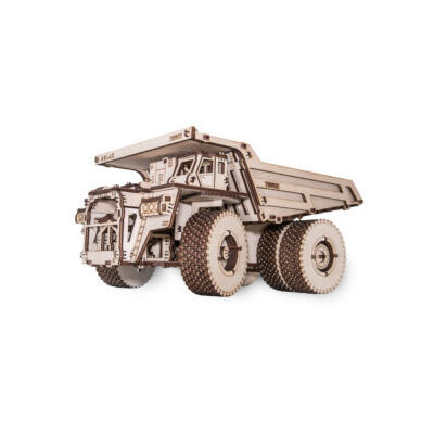 Model with rubber band engine, opening body and doors, visual piston system